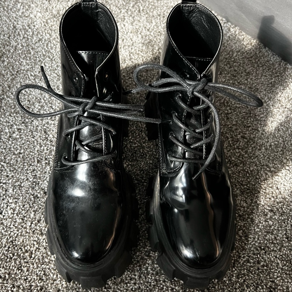 Princess Polly boots